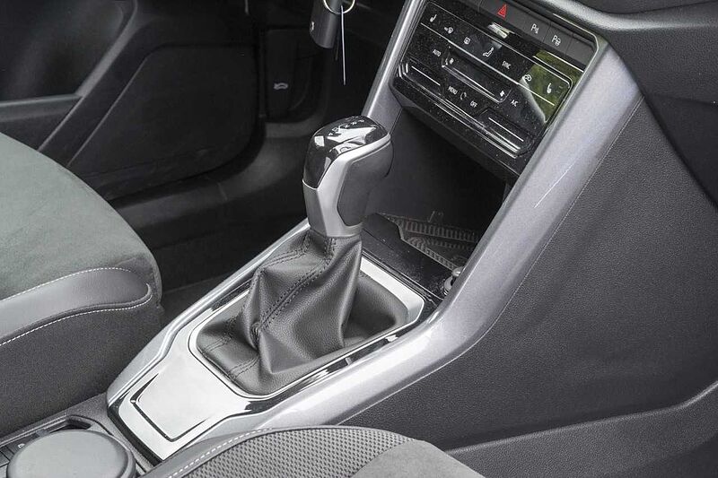 Volkswagen T-Roc 1.5 TSI Style DSG+AHK+Navi+LED Klima Navi