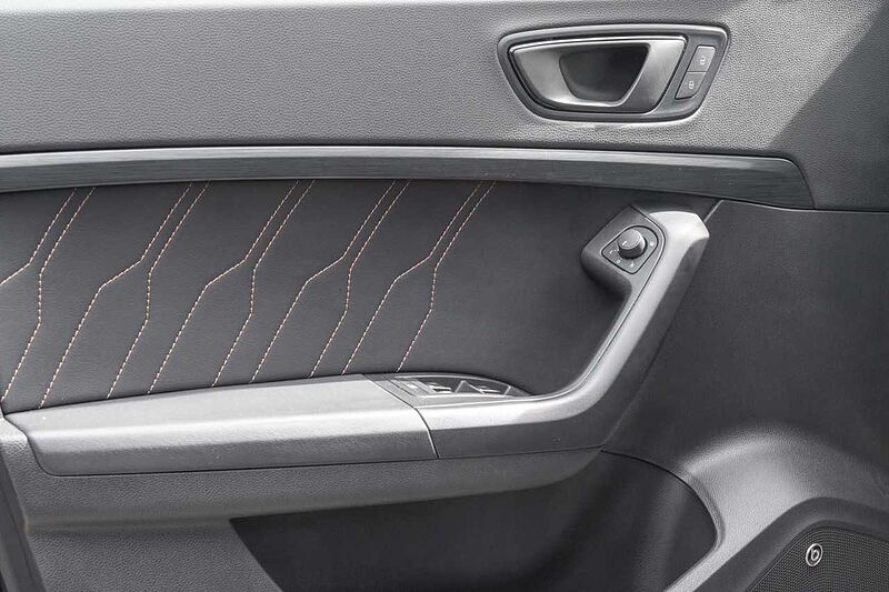 CUPRA Ateca 2.0 TSI 4Drive AHK+Pano+Business Basis 4Drive