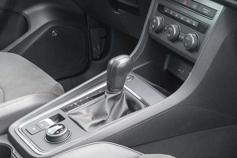 CUPRA Ateca 2.0 TSI 4Drive AHK+Pano+Business Basis 4Drive