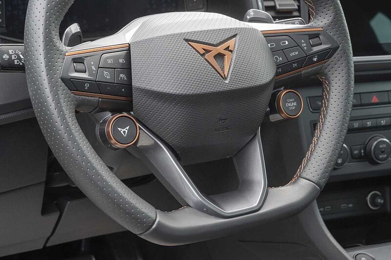 CUPRA Ateca 2.0 TSI 4Drive AHK+Pano+Business Basis 4Drive