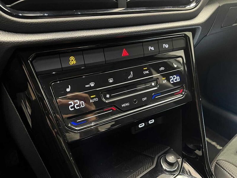 Volkswagen T-Roc 1.5 TSI DSG Style Panorama Klima Navi