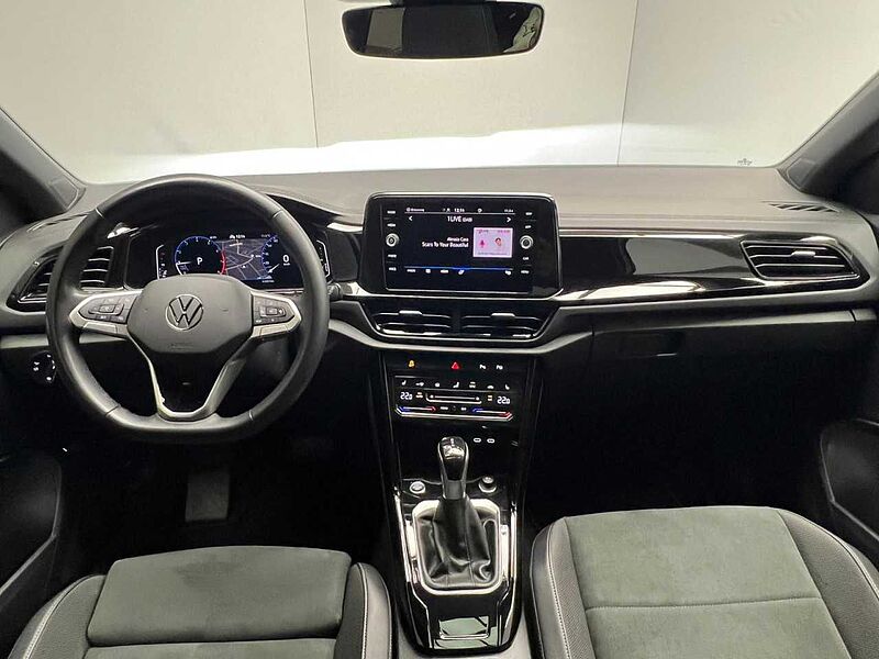 Volkswagen T-Roc 1.5 TSI DSG Style Panorama Klima Navi