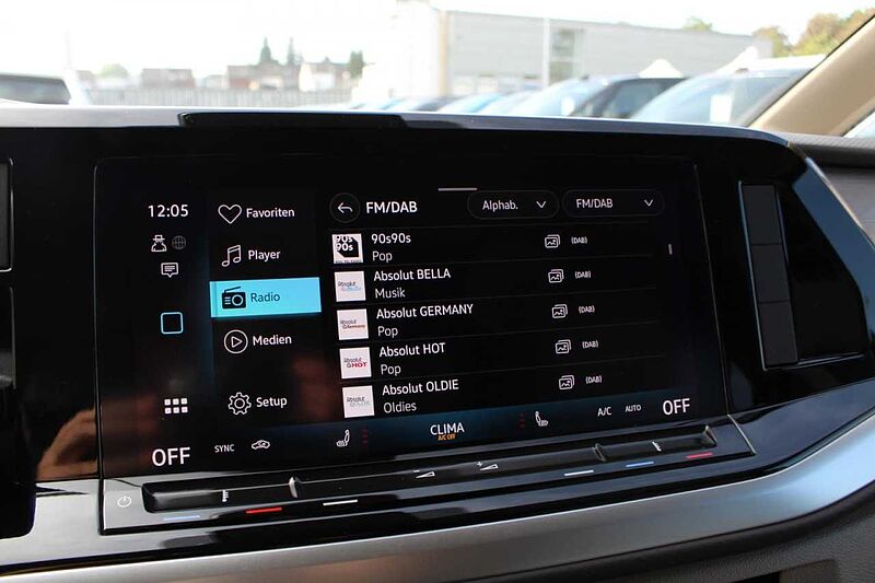 Volkswagen MULTIVAN 2.0 TDI DSG / AHK / NAVI / HEAD UP / LEDER Life Up!