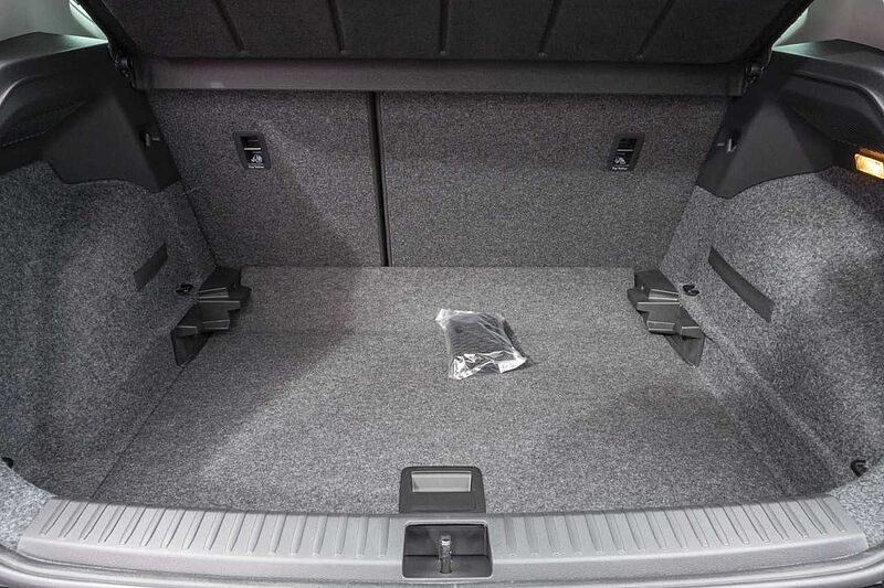 SEAT Arona Road Edition 1.0 TSI DSG LED+NAV+Kamera+Allw