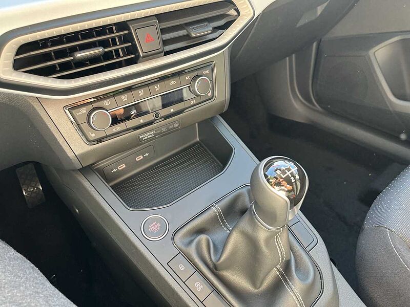 SEAT IBIZA ROAD EDITION 1.0 TSI RFK+VOLL LED+NAVI+SHZ