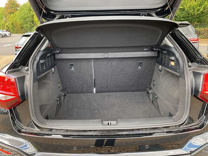 Audi Q2 35 TFSI S-Tronic*RFK*LED*AW-REIFEN*PDC*SHZ*