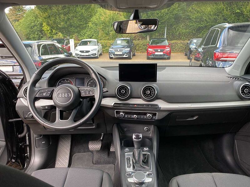 Audi Q2 35 TFSI S-Tronic*RFK*LED*AW-REIFEN*PDC*SHZ*
