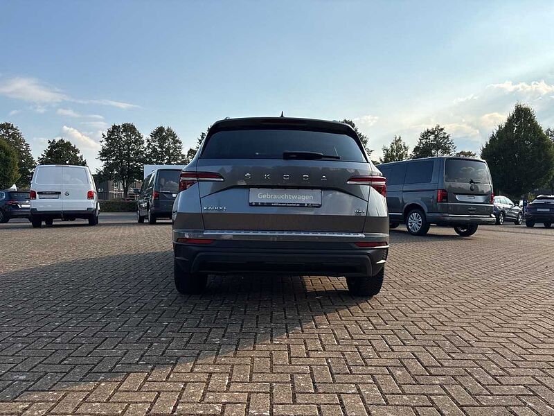 SKODA Karoq 2.0 TDI DSG Tour 4X4*AHK*MATRIX*DCC*ACC*RFK
