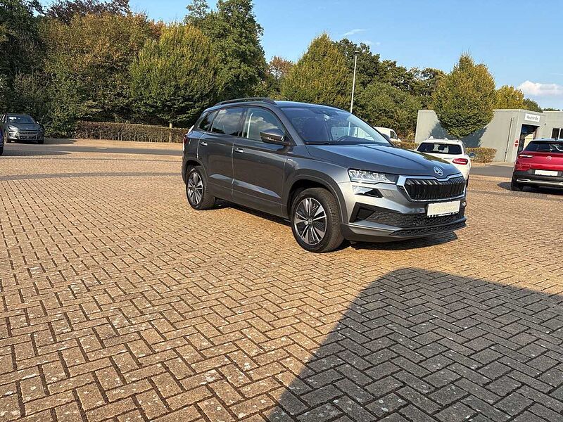 SKODA Karoq 2.0 TDI DSG Tour 4X4*AHK*MATRIX*DCC*ACC*RFK