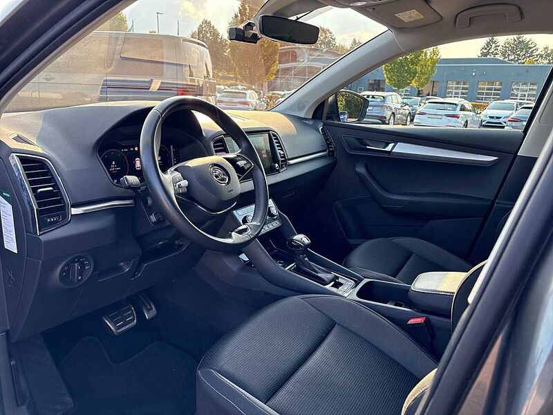 SKODA Karoq 2.0 TDI DSG Tour 4X4*AHK*MATRIX*DCC*ACC*RFK