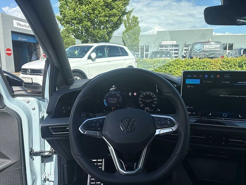 Volkswagen Golf VIII 2.0 TDI DSG R-Line*RFK*ACC*APP*MATRIX*