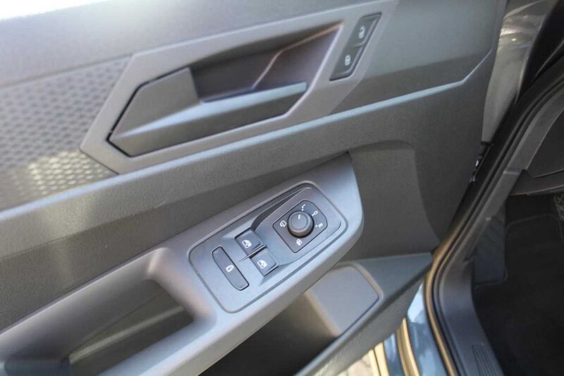 Volkswagen CADDY LIFE 2.0 TDI / AHK / ALU / CLIMATRONIC