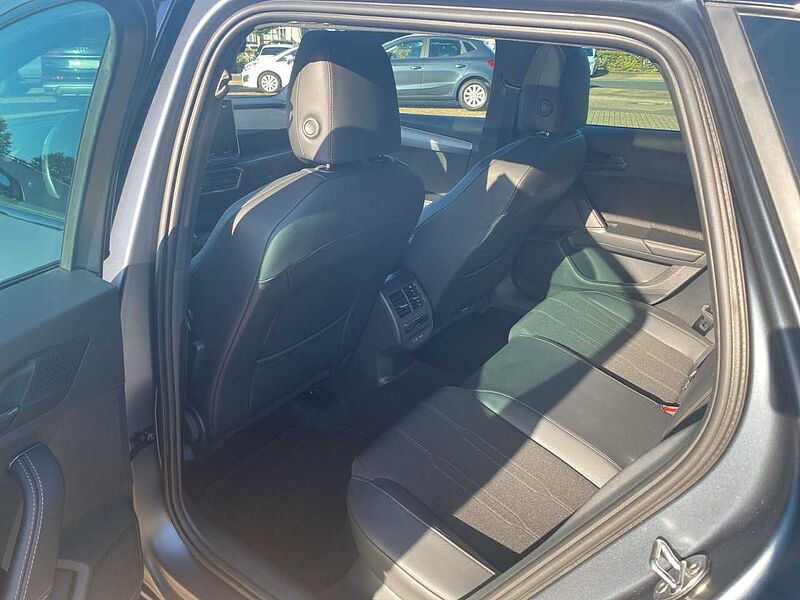 CUPRA Leon 1.5 eTSI DSG 1.5 eTSI *Pano*Kessy*Car-Play*