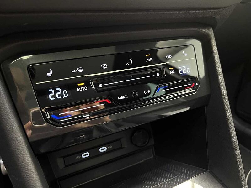 Volkswagen Tiguan R 2.0 TSI DSG 4Motion Akra-Pano Klima