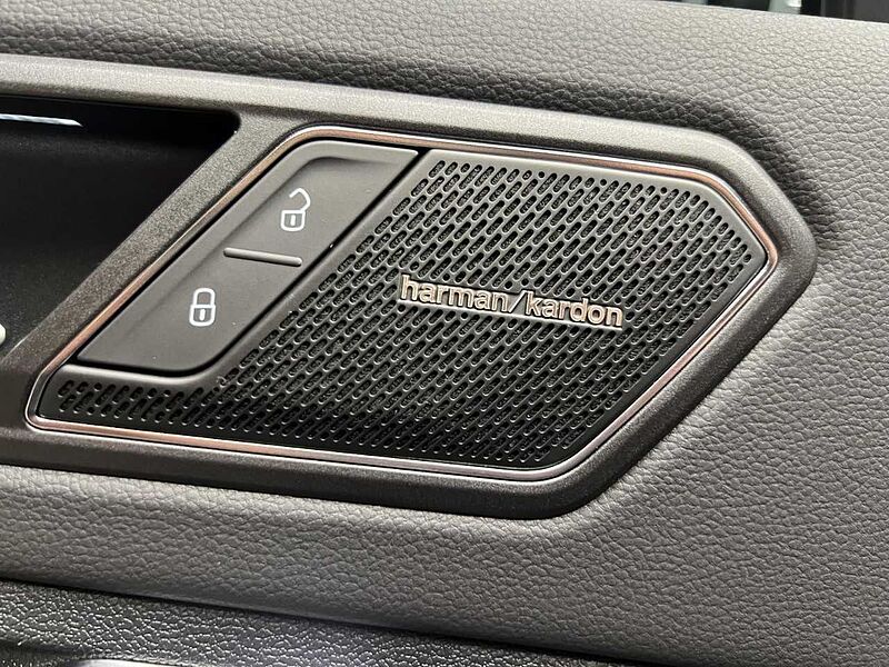 Volkswagen Tiguan R 2.0 TSI DSG 4Motion Akra-Pano Klima