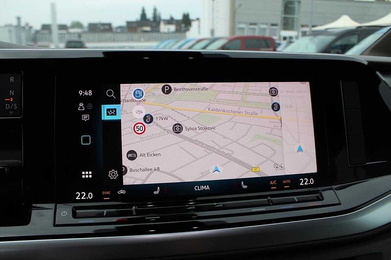 Volkswagen MULTIVAN 2.0 TDI DSG / AHK / LEDER / HEAD UP / NAVI Life Up!