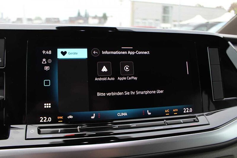 Volkswagen MULTIVAN 2.0 TDI DSG / AHK / LEDER / HEAD UP / NAVI Life Up!