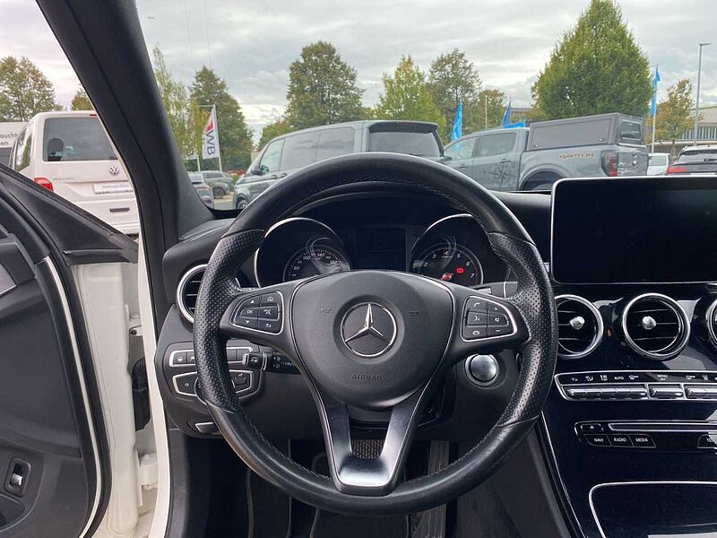 Mercedes-Benz C 400 T Avantgarde 4Matic C 400 T*STHZG*PANO*LED