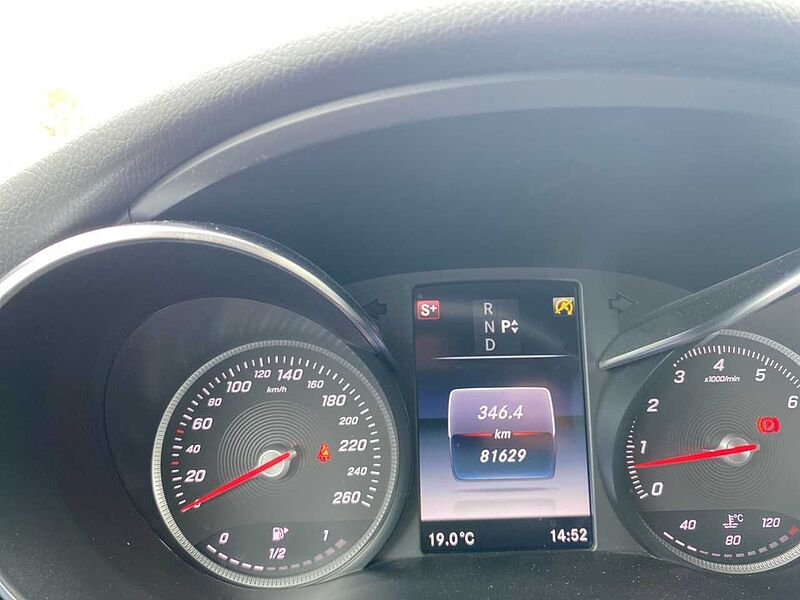 Mercedes-Benz C 400 T Avantgarde 4Matic C 400 T*STHZG*PANO*LED