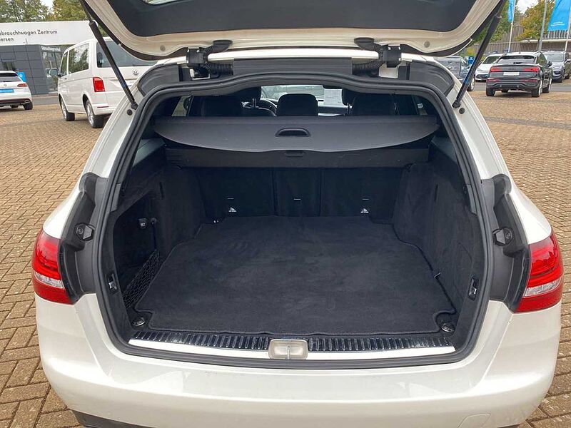 Mercedes-Benz C 400 T Avantgarde 4Matic C 400 T*STHZG*PANO*LED