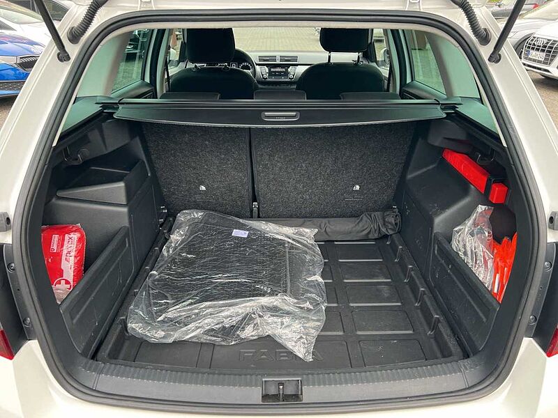 SKODA Fabia Combi 1.0 TSI Best of OPF *Navi *AHK *