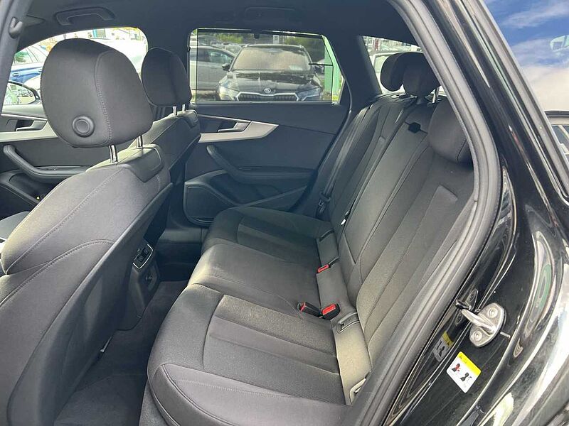 Audi A4 40 2.0 TFSI Avant S line *R. KAM *Standheizung