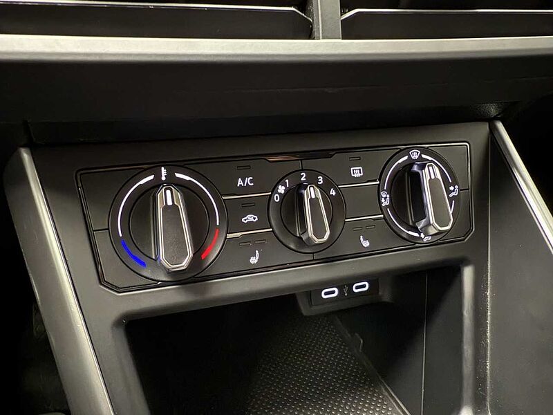 Volkswagen Polo 1.0 TSI DSG Life Klima Einparkhilfe