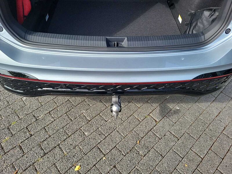 Volkswagen Tiguan R-Line 2,0 l TDI SCR DSG*AHK*360*RFK*ACC*