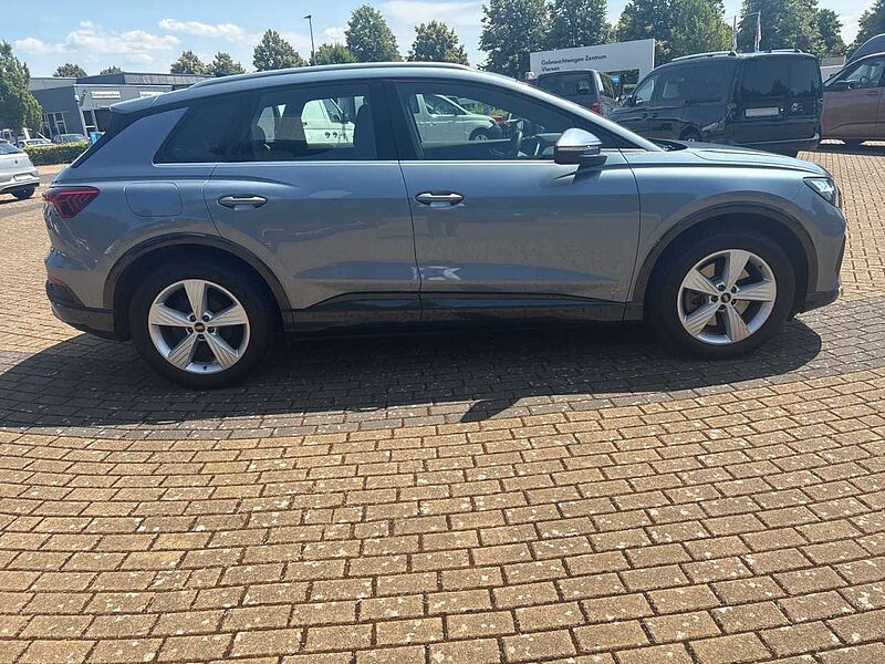 Audi Q4 40 e-tron*RFK*MMI*APS*ADVANCED*GRA*LED*19ZOLL*