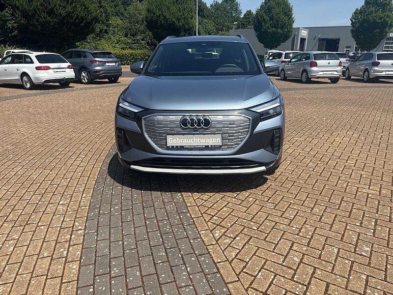 Audi Q4 40 e-tron*RFK*MMI*APS*ADVANCED*GRA*LED*19ZOLL*