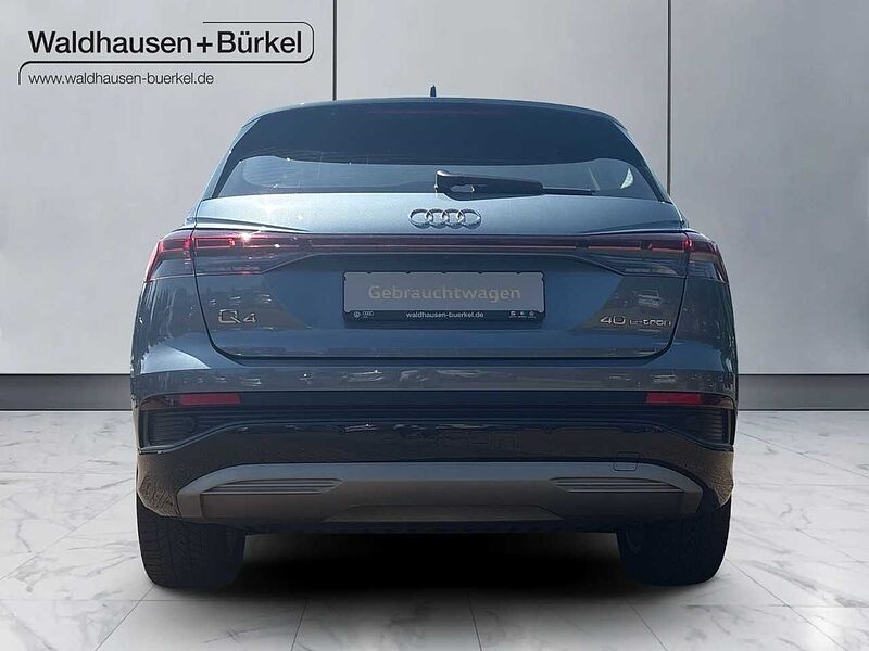 Audi Q4 40 e-tron*RFK*MMI*APS*ADVANCED*GRA*LED*19ZOLL*