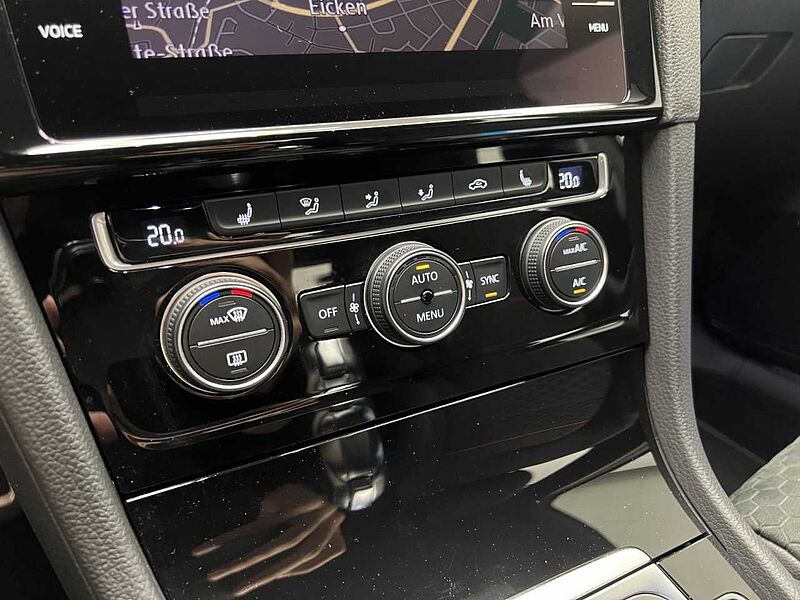 Volkswagen Golf VII GTI Performance 2.0 TSI DSG Klima Navi