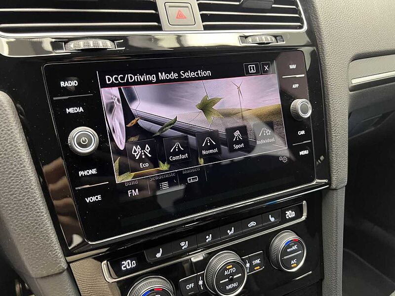 Volkswagen Golf VII GTI Performance 2.0 TSI DSG Klima Navi