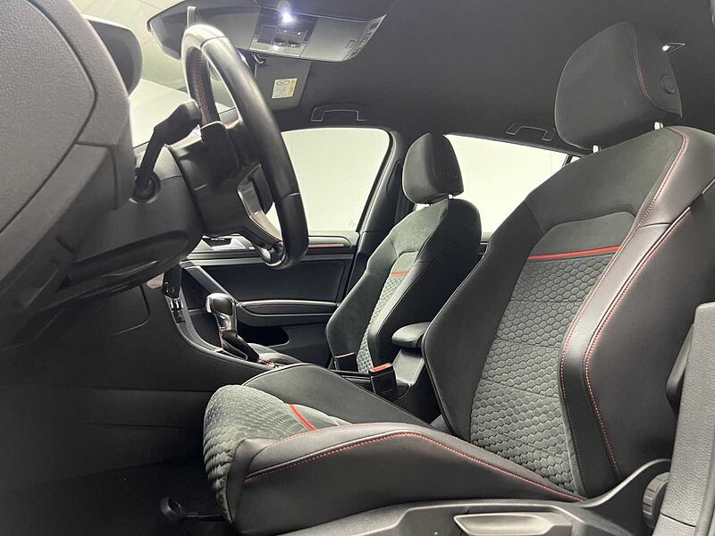 Volkswagen Golf VII GTI Performance 2.0 TSI DSG Klima Navi