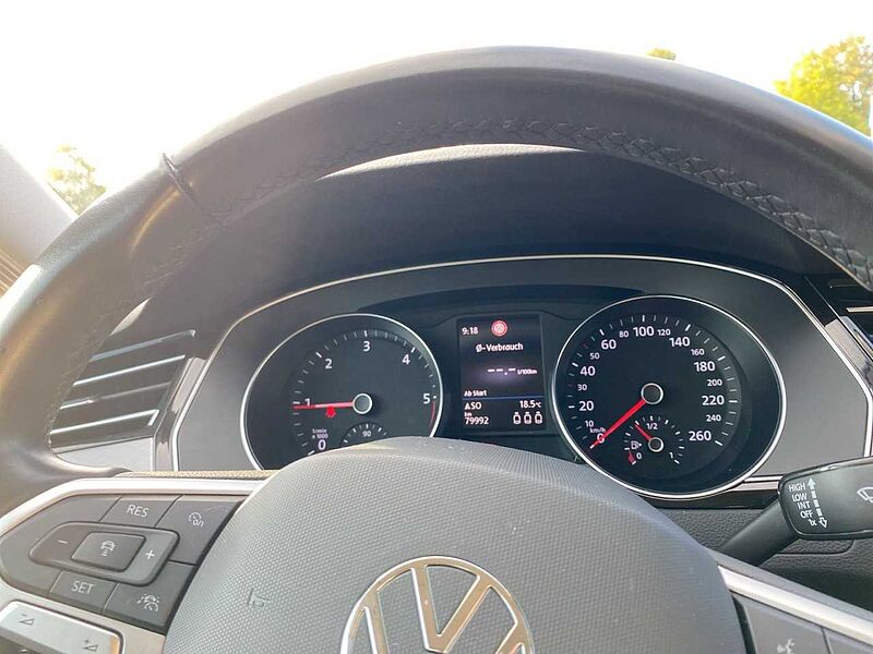 Volkswagen Passat Variant 2.0 TDI Business*AHK*LED*ACC*GRA*