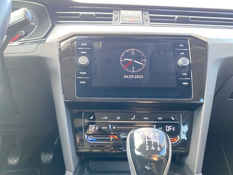 Volkswagen Passat Variant 2.0 TDI Business*AHK*LED*ACC*GRA*