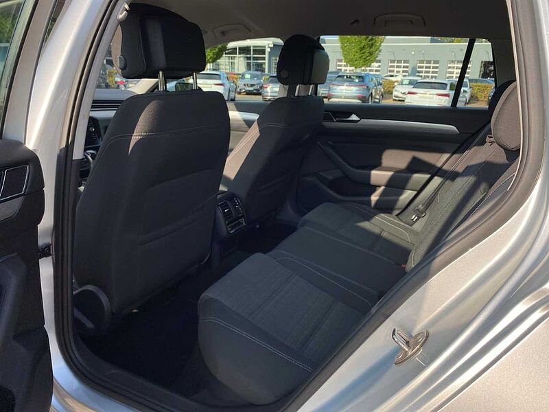 Volkswagen Passat Variant 2.0 TDI Business*AHK*LED*ACC*GRA*