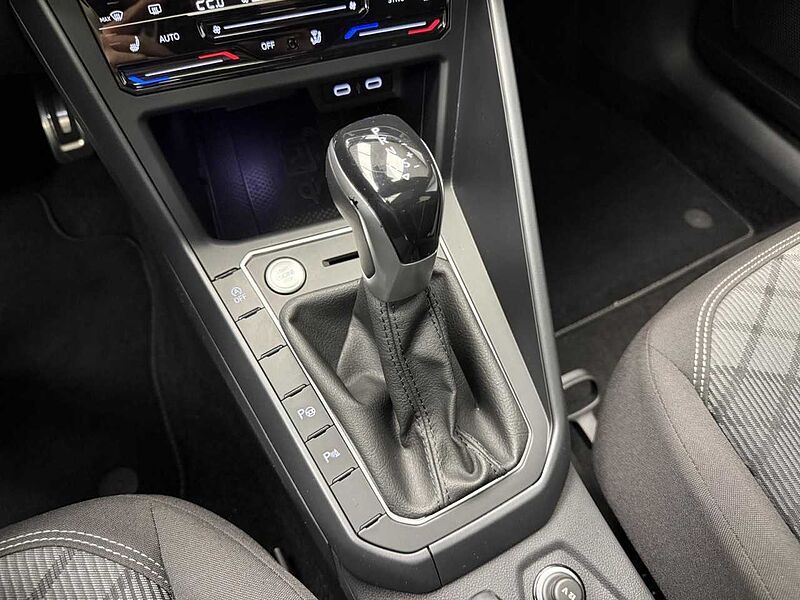 Volkswagen Taigo 1.5 TSI DSG R-Line Panorama Klima Navi