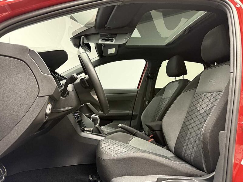 Volkswagen Taigo 1.5 TSI DSG R-Line Panorama Klima Navi