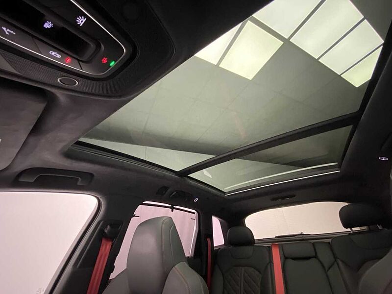 Audi Q7 50 TDI quattro competition plus Alcantarahimmel + Nachtsicht