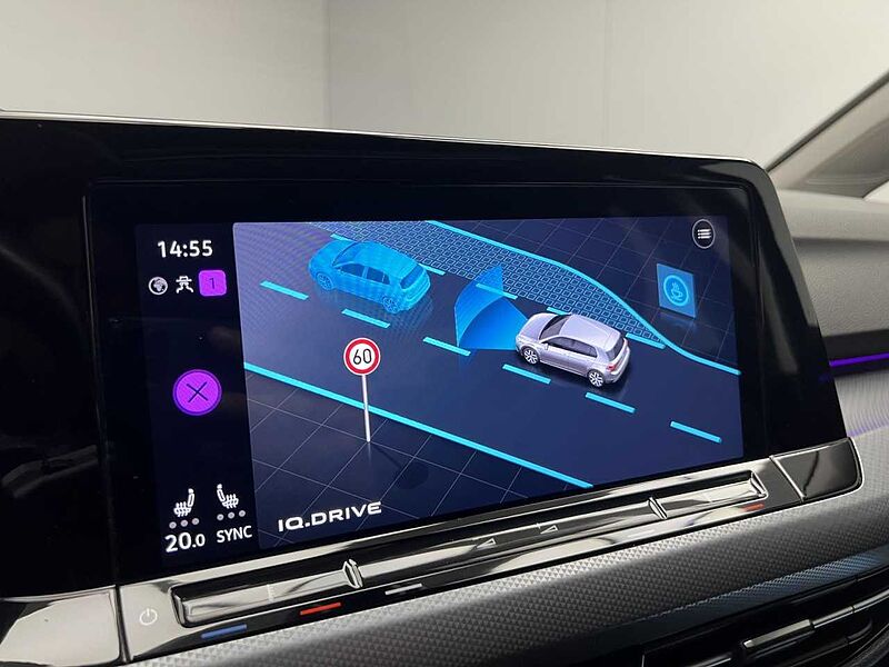 Volkswagen Golf VIII 2.0 TDI DSG Active Panorama Klima