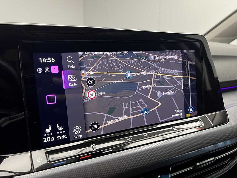 Volkswagen Golf VIII 2.0 TDI DSG Active Panorama Klima