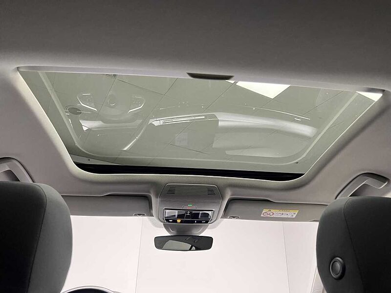 Volkswagen Golf VIII 2.0 TDI DSG Active Panorama Klima