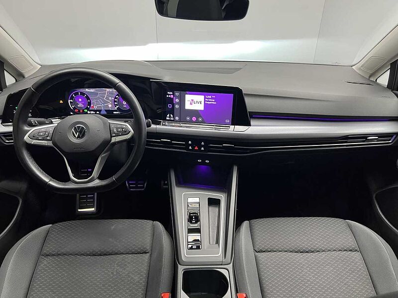 Volkswagen Golf VIII 2.0 TDI DSG Active Panorama Klima