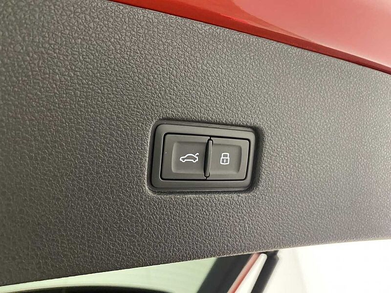 Audi Q8 55 3.0 TFSI quattro S-Line 23 Zoll + Matrix