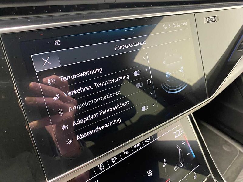 Audi Q8 55 3.0 TFSI quattro S-Line 23 Zoll + Matrix