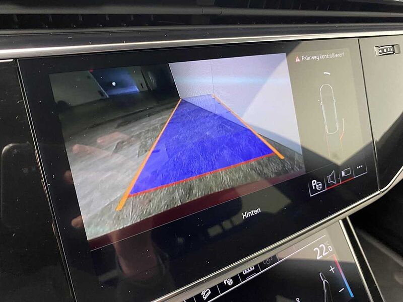 Audi Q8 55 3.0 TFSI quattro S-Line 23 Zoll + Matrix