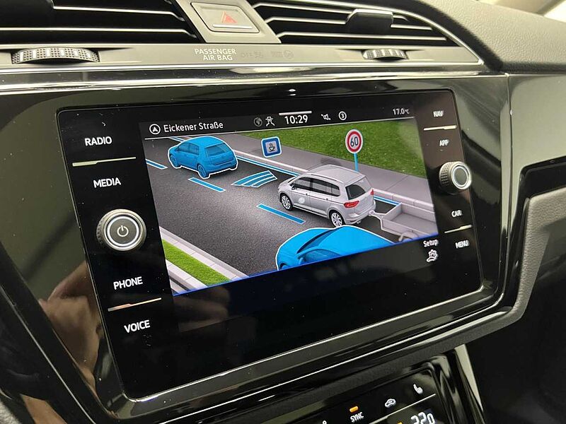 Volkswagen Touran 2.0 TDI DSG Highline Panorama Klima Navi