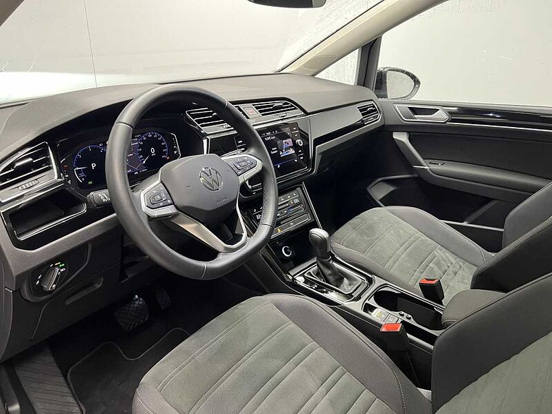 Volkswagen Touran 2.0 TDI DSG Highline Panorama Klima Navi