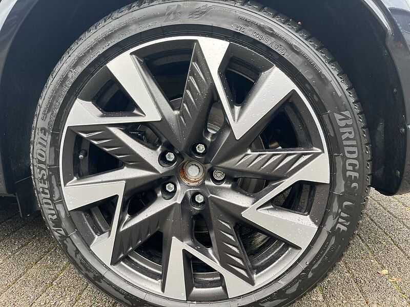 CUPRA FORMENTOR VZ 2.0 TSI 4DRIVE PANO+AHK+MATRIX+360+